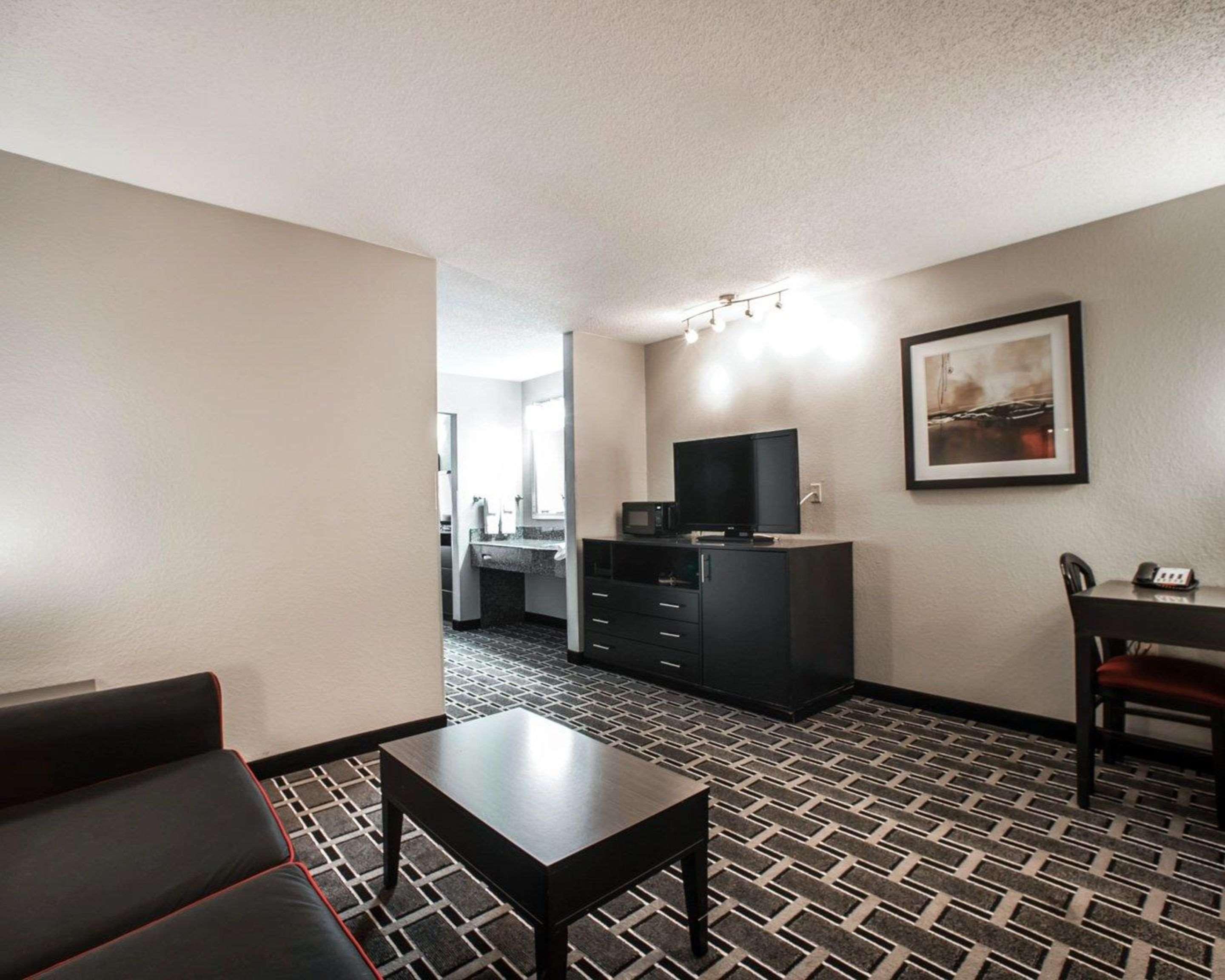 Comfort Suites Nashville Airport - Bna Kültér fotó